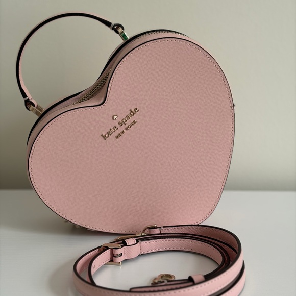 kate spade Handbags - Kate Spade Blush Heart Crossbody Bag